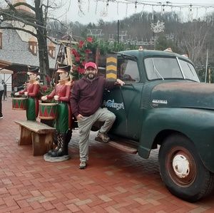 Meet your Posher, Antonio